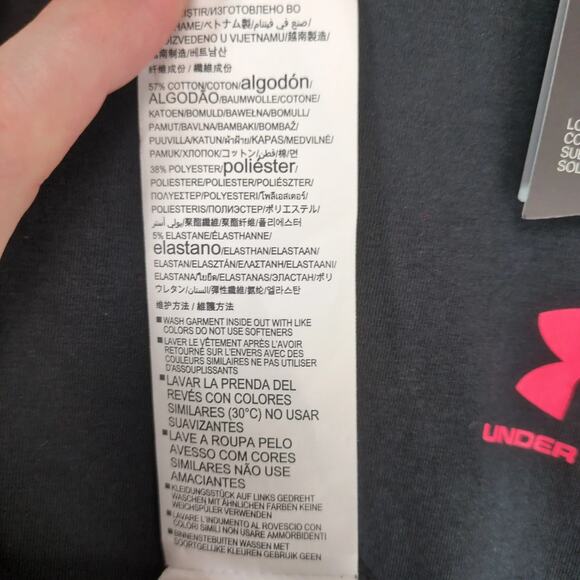 NWT Under Armour Heatgear Men's M Black T-Shirt Red Logo Long Sleeve Training - Picture 8 of 10